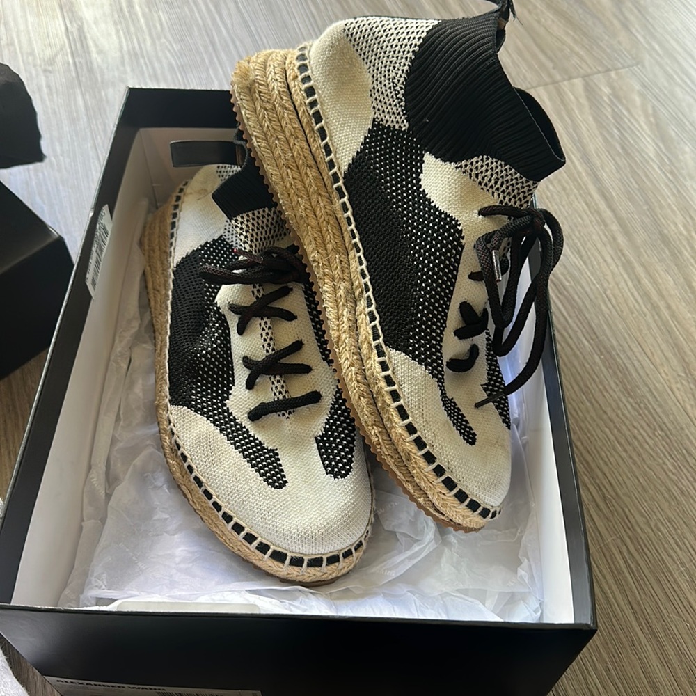 Alexander Wang knitted shoes w/ box and dust bag